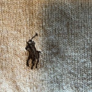 Ralph Lauren camel coloured sweater made of Lambs Wool. M/L